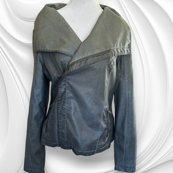 Black Swan Vegan Leather Asymmetrical Moto Jacket Size Large - Picture 1 of 10